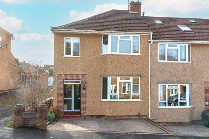 3 Bedroom End Of Terrace House For Sale In Queensholm Drive, Bromley Heath, BS16