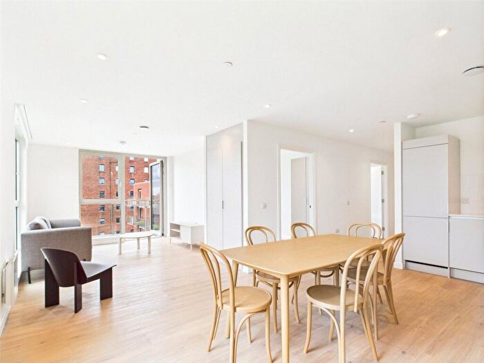 3 Bedroom Apartment To Rent In Fyfe Lane, Edinburgh, Midlothian, EH6