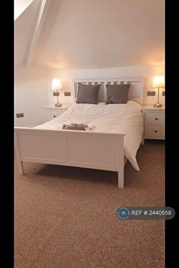 1 Bedroom Flat To Rent In Princes Avenue, Hull, HU5