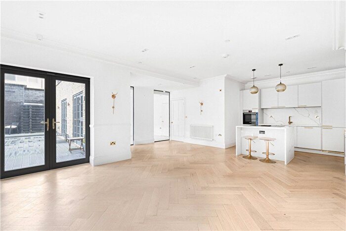 2 Bedroom Flat To Rent In Grange Road, London, SE1