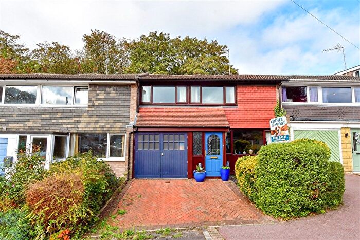 3 Bedroom Terraced House For Sale In Purbrook Gardens, Waterlooville, Hampshire, PO7