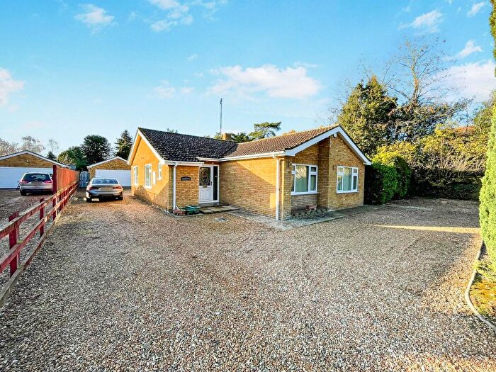 3 Bedroom Detached Bungalow For Sale In Main Road, Brookville, IP26