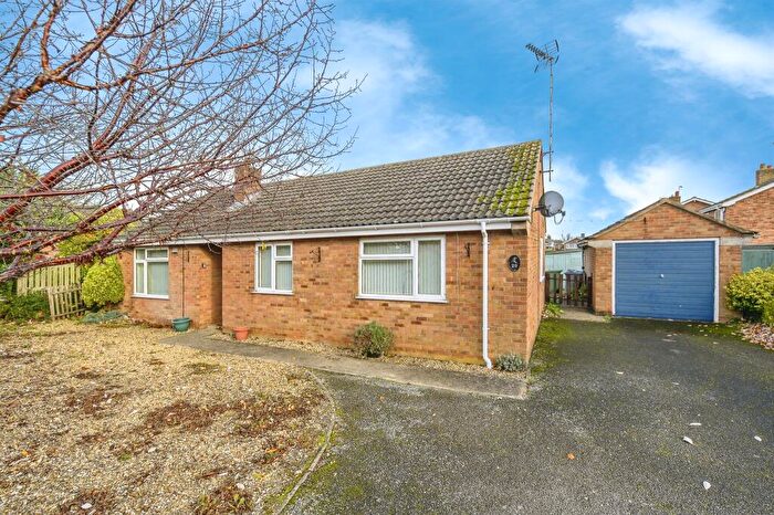 4 Bedroom Detached Bungalow For Sale In Angus Close, Stamford, PE9