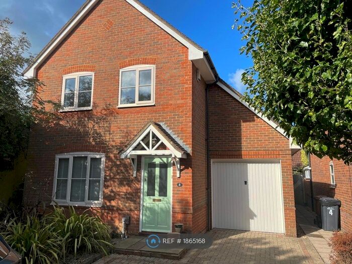 4 Bedroom Detached House To Rent In Laurence Mews, Romsey, SO51