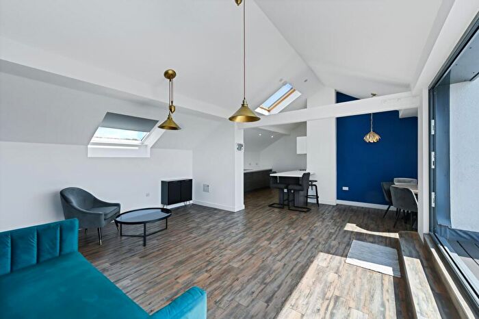 2 Bedroom Flat To Rent In Hounds Gate, Nottingham, NG1