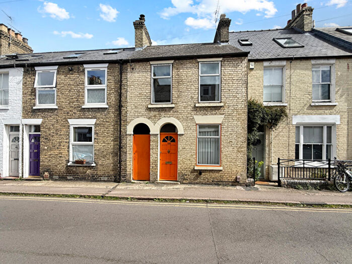 2 Bedroom Terraced House For Sale In Sturton Street, Cambridge, CB1