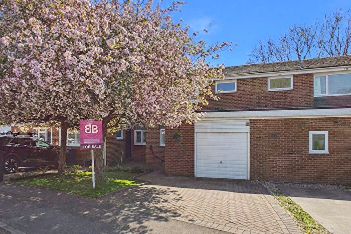 3 Bedroom Terraced House For Sale In The Croft, Marlow, Buckinghamshire, SL7