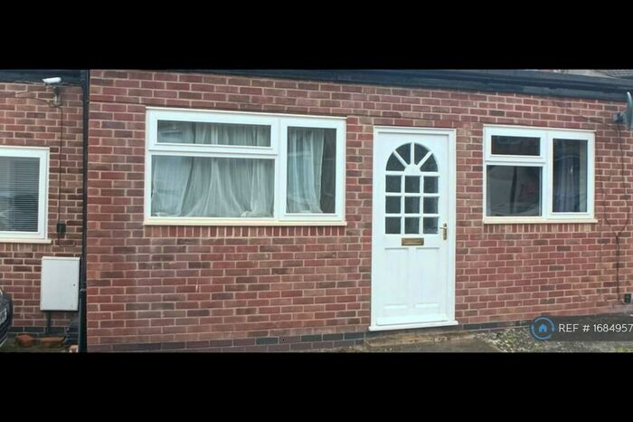 1 Bedroom Flat To Rent In Princess Court, Burton-On-Trent, DE14