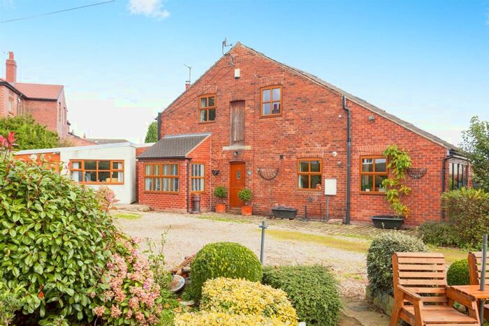 3 Bedroom Detached House For Sale In Thornes Road, Wakefield, WF2