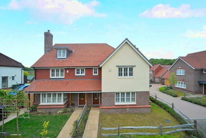 4 Bedroom Semi-Detached House For Sale In Puttenham, Guildford, GU3