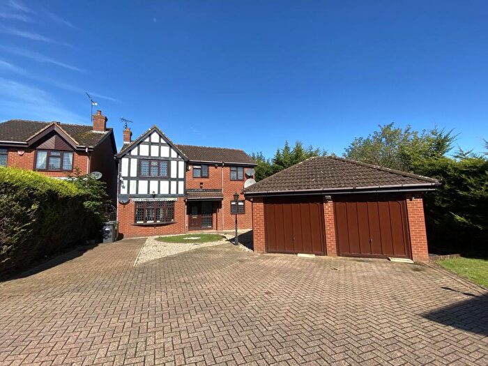 4 Bedroom Detached House To Rent In Rowington Close, Luton, LU2