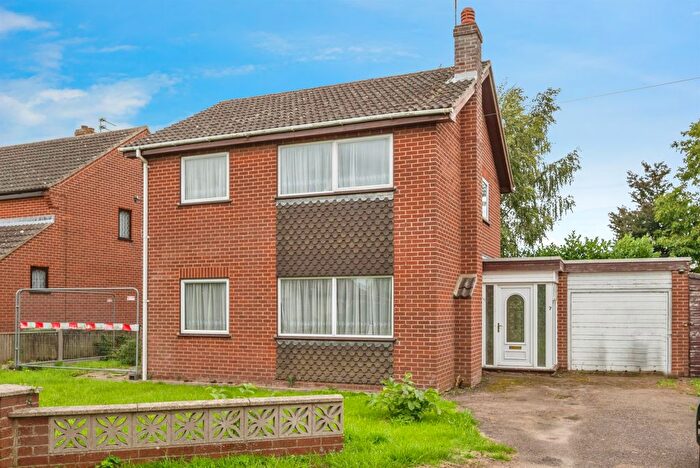 3 Bedroom Link Detached House For Sale In Grove Road, Repps With Bastwick, Great Yarmouth, NR29