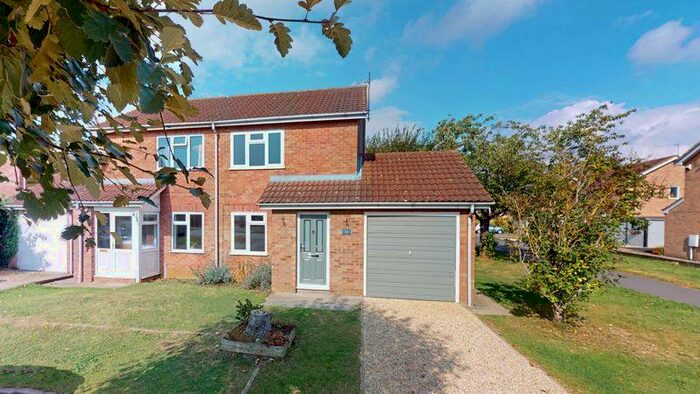 2 Bedroom Semi-Detached House To Rent In Willow Road, Stamford, PE9