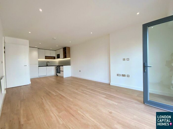 2 Bedroom Apartment To Rent In Fairbank House, Beaufort Square, London, NW9