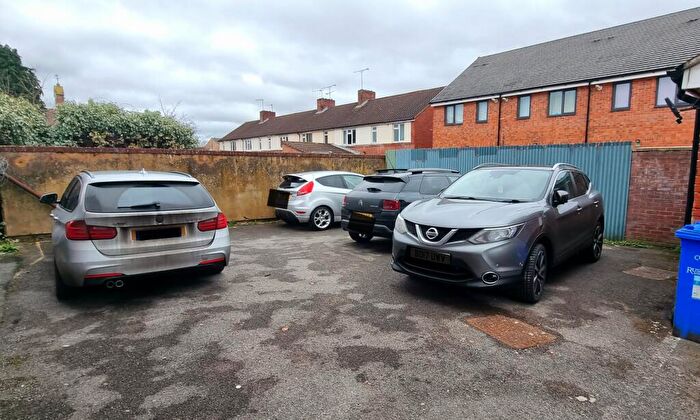 1 Bedroom Flat To Rent In High Street, Farnborough, GU14