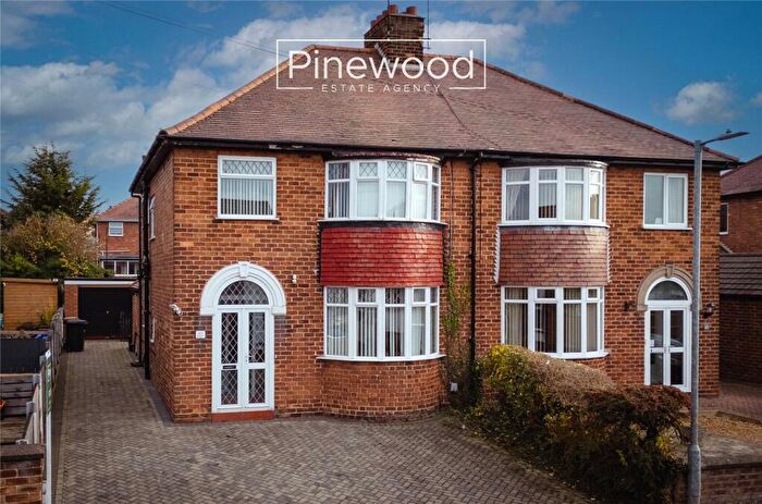 3 Bedroom Semi Detached House To Rent In Mill View Road, Shotton, CH5