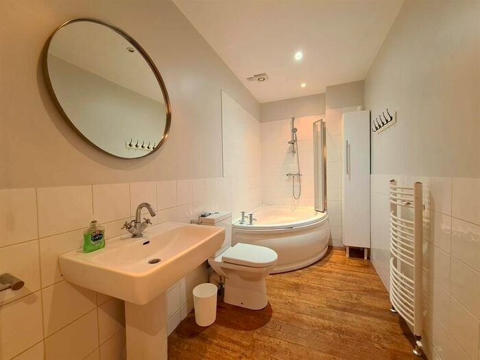 2 Bedroom Flat To Rent In Cheltenham Parade, Harrogate, HG1
