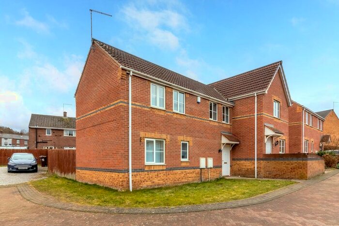 3 Bedroom Semi-Detached House To Rent In Portland Street, Barnsley, S70