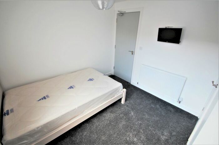 5 Bedroom Terraced House To Rent In St. Margaret Road, Coventry, CV1