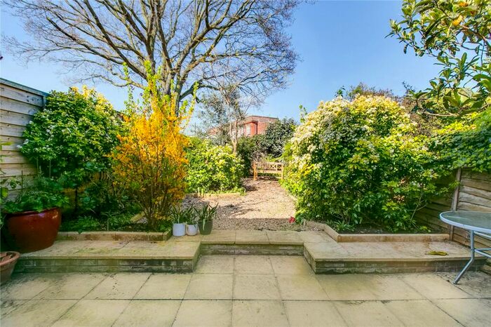 3 Bedroom House To Rent In Boileau Road, London, SW13