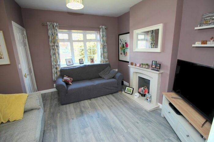 2 Bedroom Bungalow For Sale In Warren Park Avenue, Lisburn, County Down, BT28
