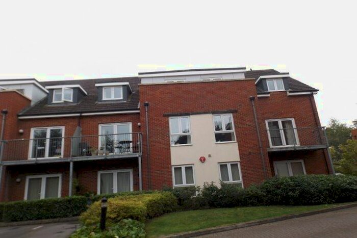 2 Bedroom Flat To Rent In Leander Way, Oxford, OX1
