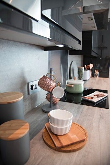 1 Bedroom Flat For Sale In Luxury Liverpool Apartment, Liverpool, L2