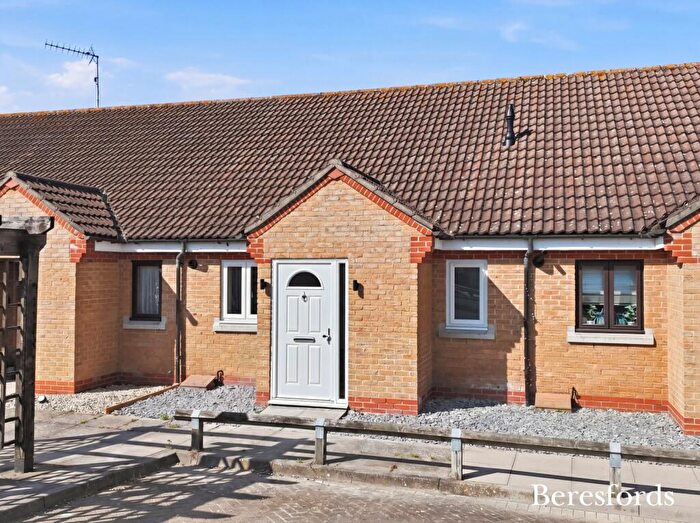 2 Bedroom Bungalow For Sale In Aspen Court, Hornbeam Close, CM13