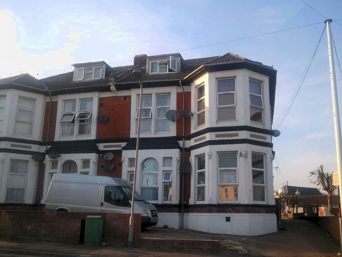Studio To Rent In Denzil Ave, SO14