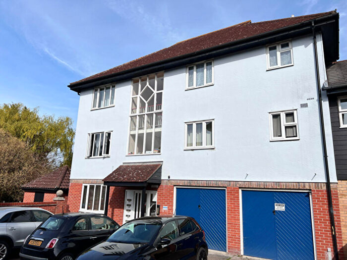 Studio To Rent In Nicholsons Grove, Colchester, CO1