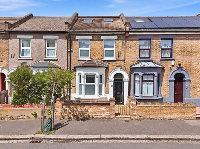 5 Bedroom Terraced House For Sale In Frith Road, London, E11