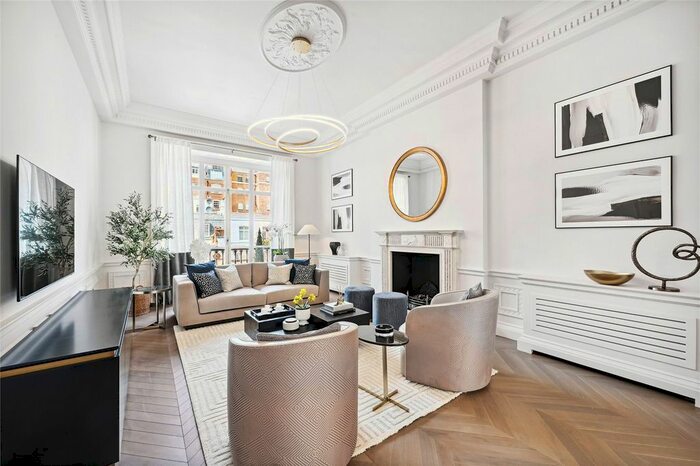 2 Bedroom Flat To Rent In Eaton Place, Belgravia, London, SW1X