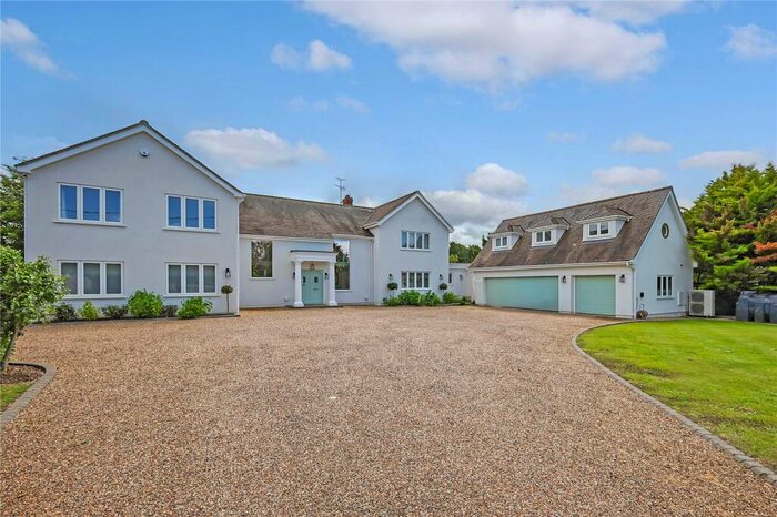 5 Bedroom Detached House For Sale In Wheelers Hill (West), Little Waltham, CM3