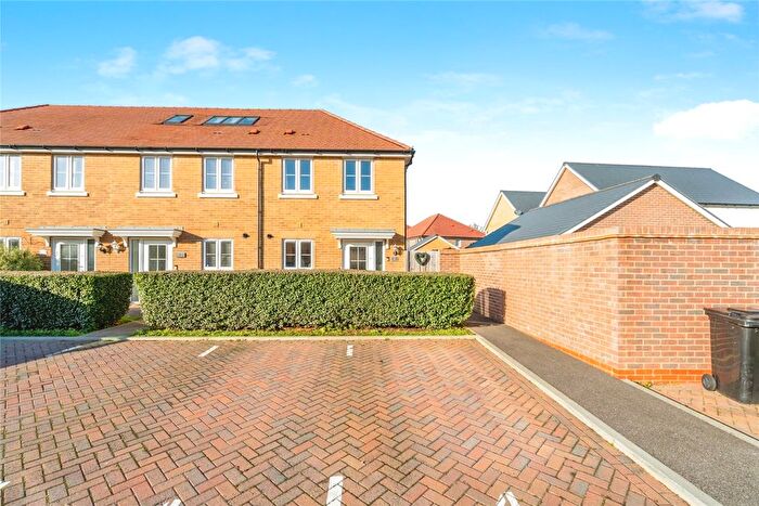 2 Bedroom End Terrace House For Sale In Bowles Close, North Bersted, Bognor Regis, West Sussex, PO21