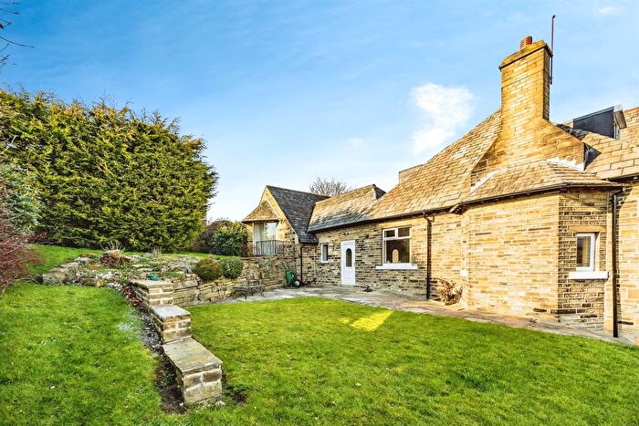 5 Bedroom Detached House For Sale In Rochdale Road, Greetland, Halifax, HX4