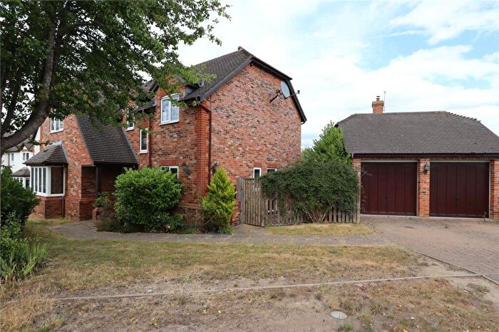 5 Bedroom Detached House For Sale In Sheepcoat Close, Shenley Church End, Milton Keynes, Buckinghamshire, MK5