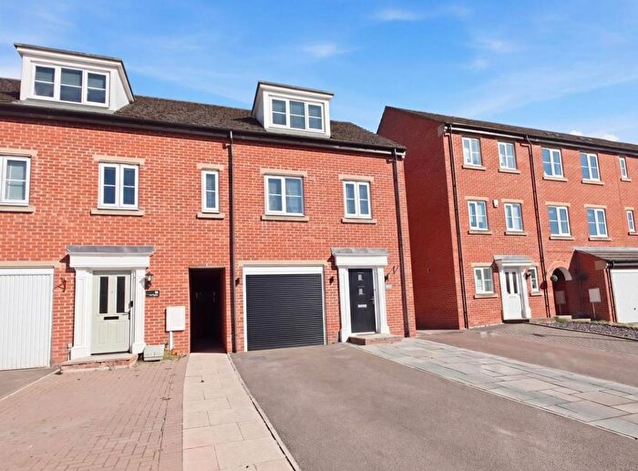 3 Bedroom Terraced House For Sale In East Street, Doe Lea, Chesterfield, S44