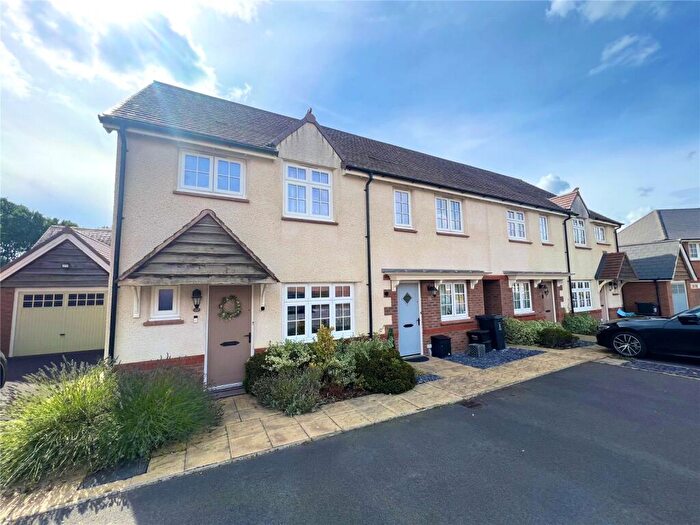 3 Bedroom End Of Terrace House To Rent In Lordswood, Coate, Swindon, SN3