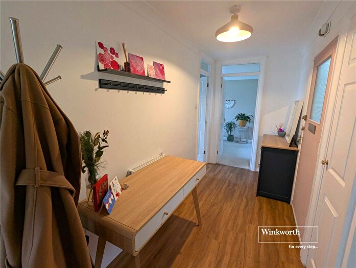 2 Bedroom Apartment To Rent In Montagu Road, Highcliffe, Christchurch, BH23