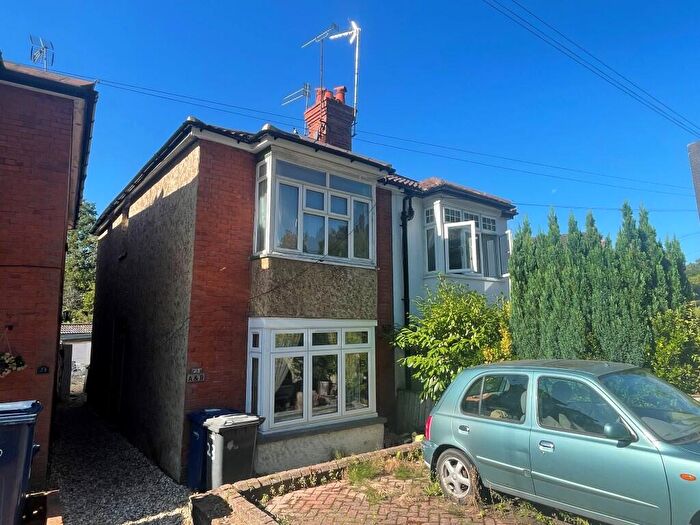 1 Bedroom Flat To Rent In Peperharow Road, Godalming, Surrey, GU7