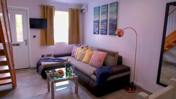 1 Bedroom Flat To Rent In Cherry Hinton Road, Cambridge, CB1