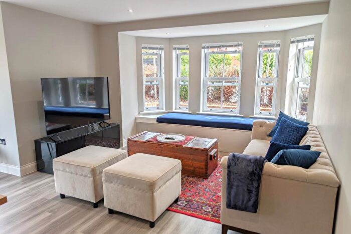 2 Bedroom Apartment To Rent In Woking, Surrey, GU22