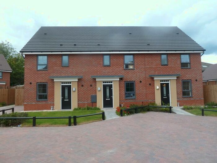 3 Bedroom Semi-Detached House To Rent In Windmill Precinct, Smethwick B66