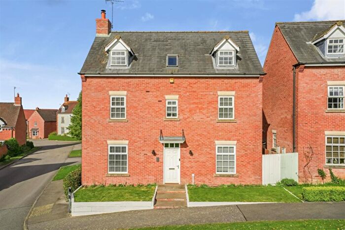 5 Bedroom Detached House For Sale In Chambers Hill, Mawsley, NN14