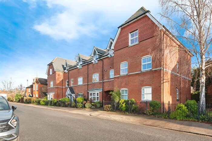 2 Bedroom Flat For Sale In Heath Road, Leighton Buzzard, LU7