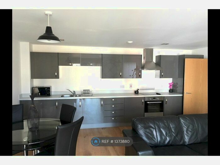 2 Bedroom Flat To Rent In Ship Wharf, Colchester, CO2