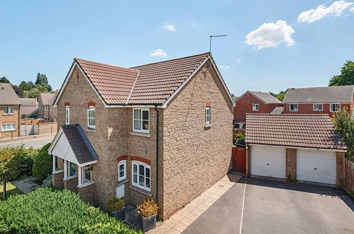 3 Bedroom Semi-Detached House For Sale In Canal Way, Ilminster, Somerset, TA19
