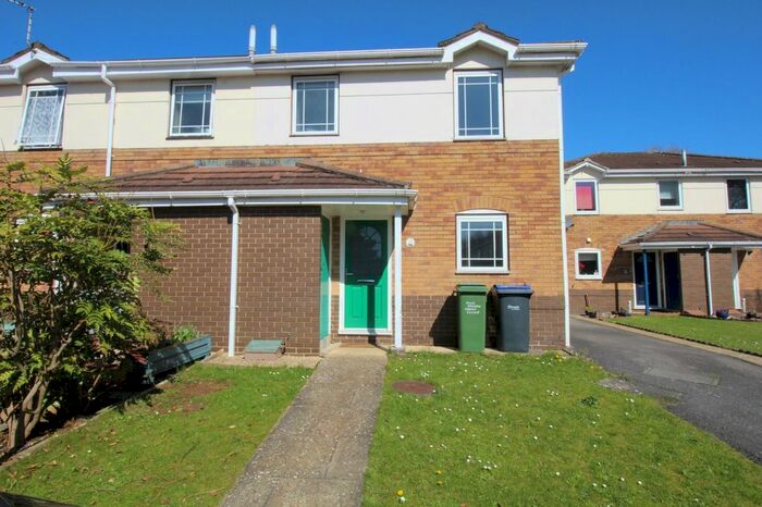 3 Bedroom End Of Terrace House To Rent In Beverley Way, Cepen Park South, Chippenham, SN14