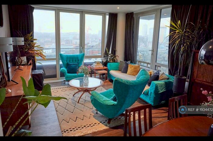 3 Bedroom Flat To Rent In Victory Parade, London, SE18