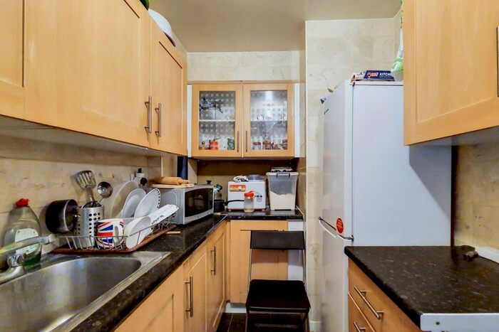 2 Bedroom Flat For Sale In Lant Street, Borough, London, SE1